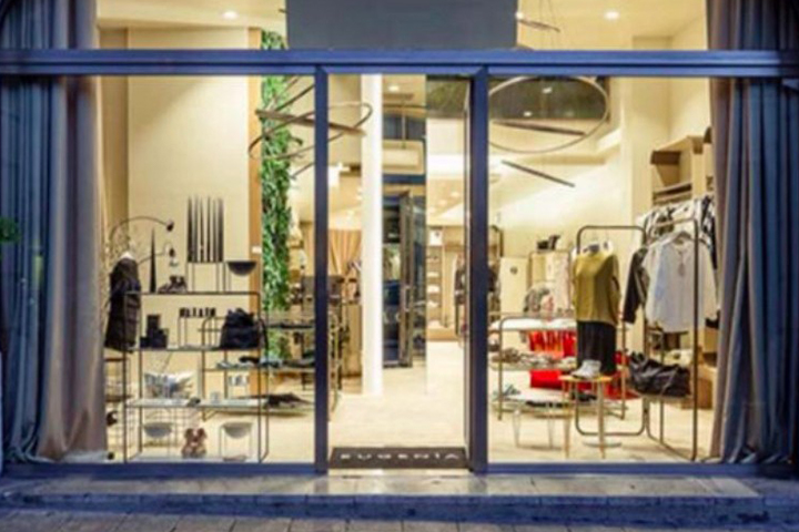 Confcommercio: “Contro il caro energia ridurre l’orario di apertura dei negozi”