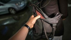 Viterbo – Arrestato ladro seriale di borse e portafogli