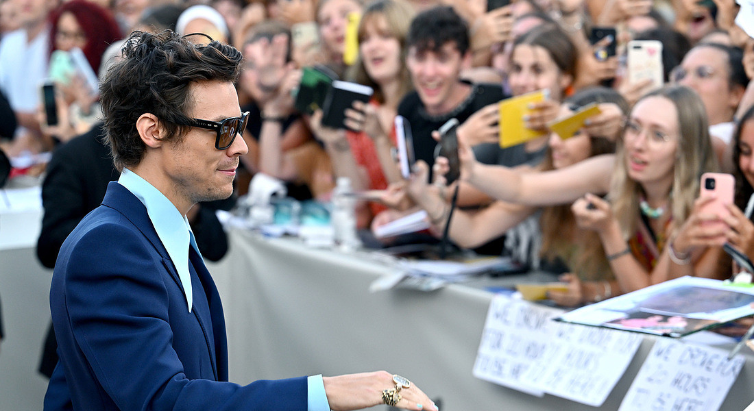 Harry Styles strega Venezia, nel viterbese attendono il suo rientro