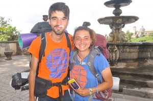 Viterbo – Fede e Nico, i due giovani pellegrini in città per abbattere le barriere del Cammino