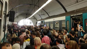 Roma-Nord: 6000 corse soppresse nel 2023, protesta dei pendolari davanti alla sede Cotral