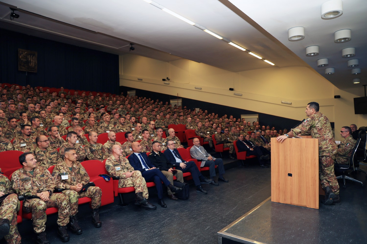 Il generale Figliuolo in visita alla Scuola Sottufficiali dell’Esercito