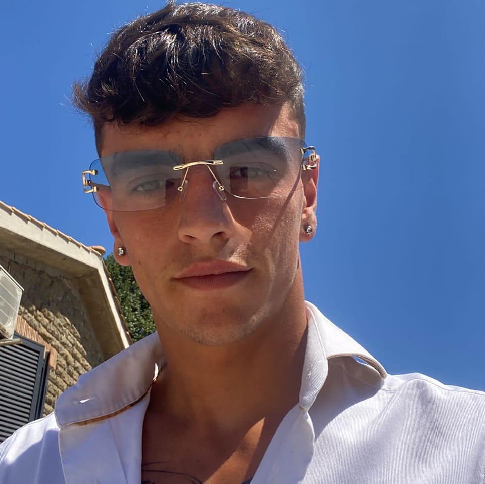 Straziante catena di cordoglio per la morte del ventunenne Stefano Mizzoni