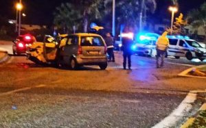 Ladispoli, scontro fra auto in viale Europa: 22enne in prognosi riservata