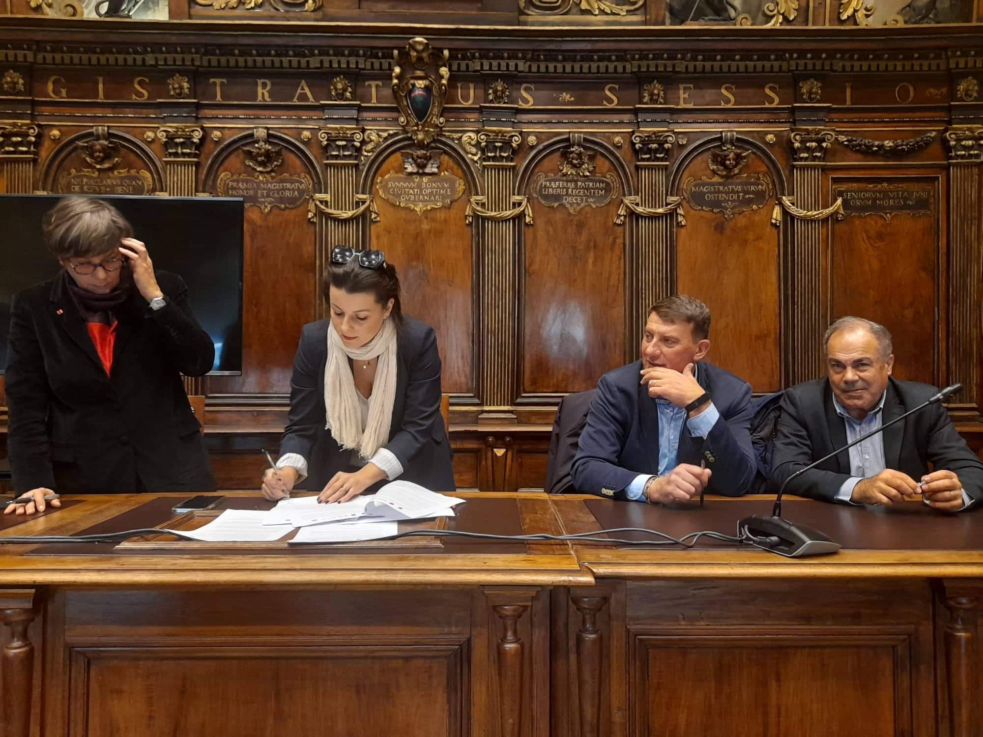 Viterbo – Sottoscritto il protocollo di relazioni tra Comune e sindacati