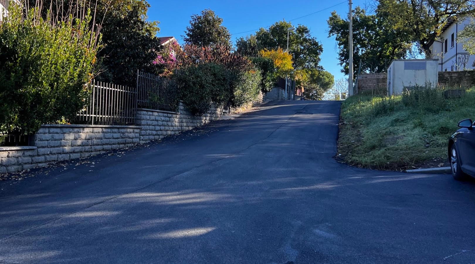 Vitorchiano si fa bella, asfaltato parcheggio