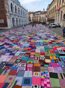 25 novembre, Aidm Viterbo: “L’arcobaleno è la forza delle donne di affrontare la vita”