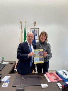 Frosinone – Il sindaco Mastrangeli firma la petizione contro il cibo sintetico.