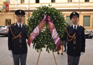 Roma – Commemorazione dei defunti, la polizia depone corona in Questura