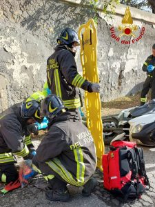 Auto contro scooter a Tarquinia: due fratelli gravi in ospedale