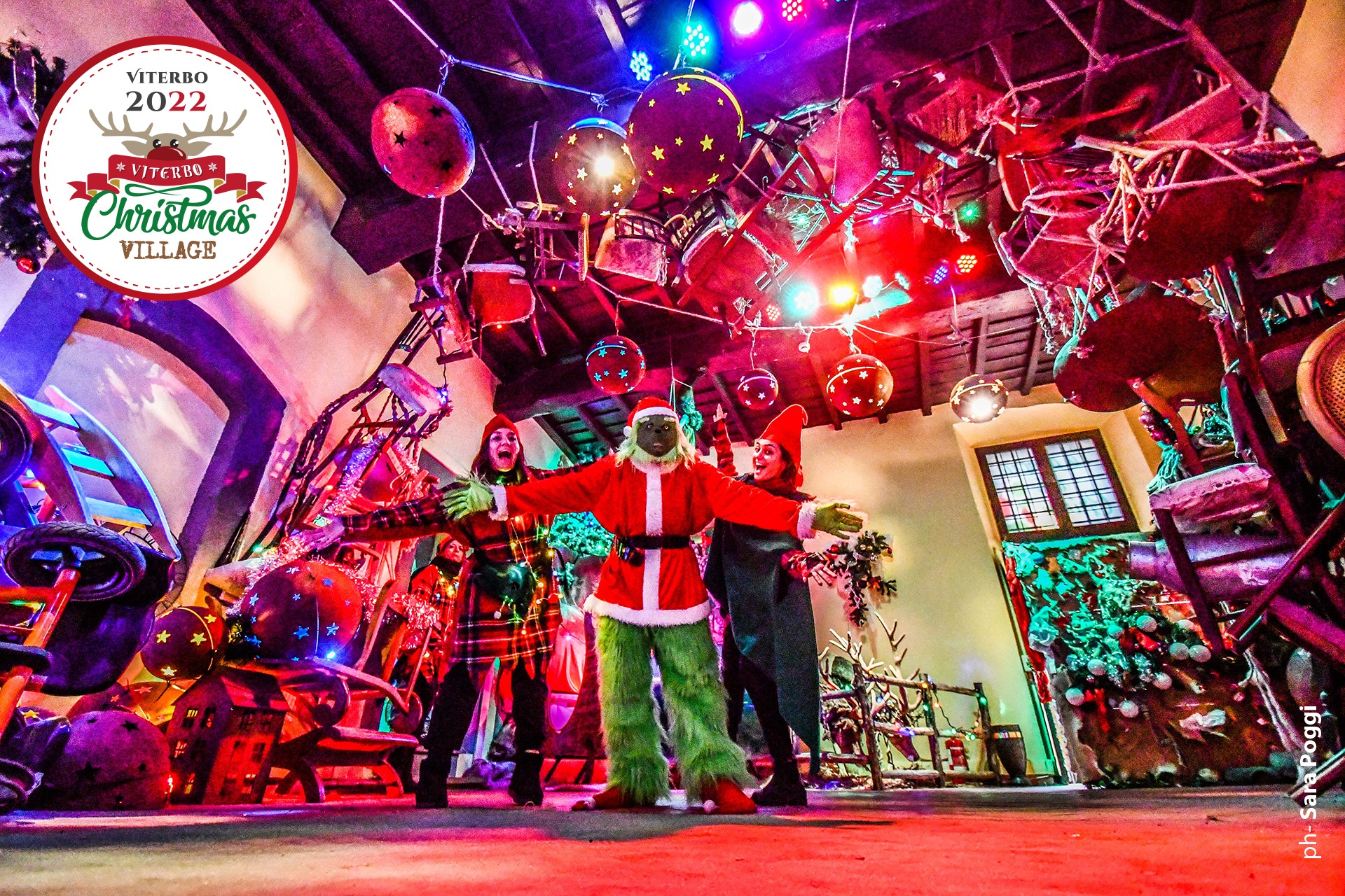 Cinquanta bambini da Roma a Viterbo per visitare il Christmas Village