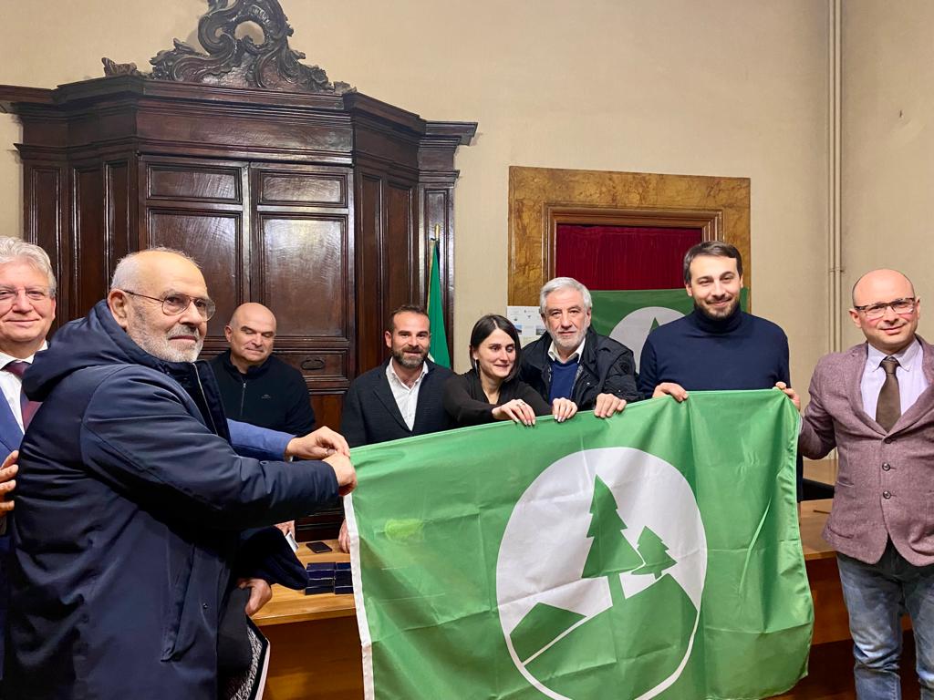 Consegnata al Comune di Rieti la Bandiera Verde per la gestione sostenibile dell’ambiente