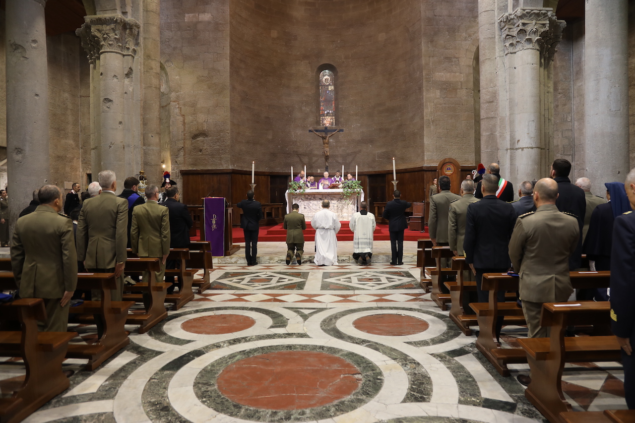 Nel Duomo di S.Lorenzo il Precetto Natalizio Interforze: “Un momento immancabile di legame con la città”