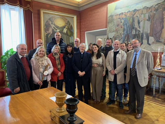 Il Vescovo Piazza incontra sindaca e consiglieri: “La politica deve essere carità”