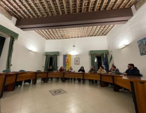 Il sindaco Perniconi replica alla minoranza: “Affermazioni deliranti”