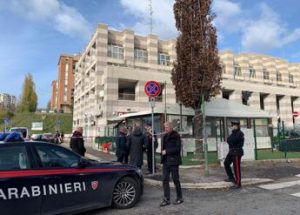 Roma – Sparatoria a Fidene durante riunione di condominio. 3 morti e 4 feriti, uno grave