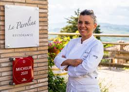 Miglior selezione delle materie prime, alla chef della Tuscia Iside De Cesare il premio de La Repubblica