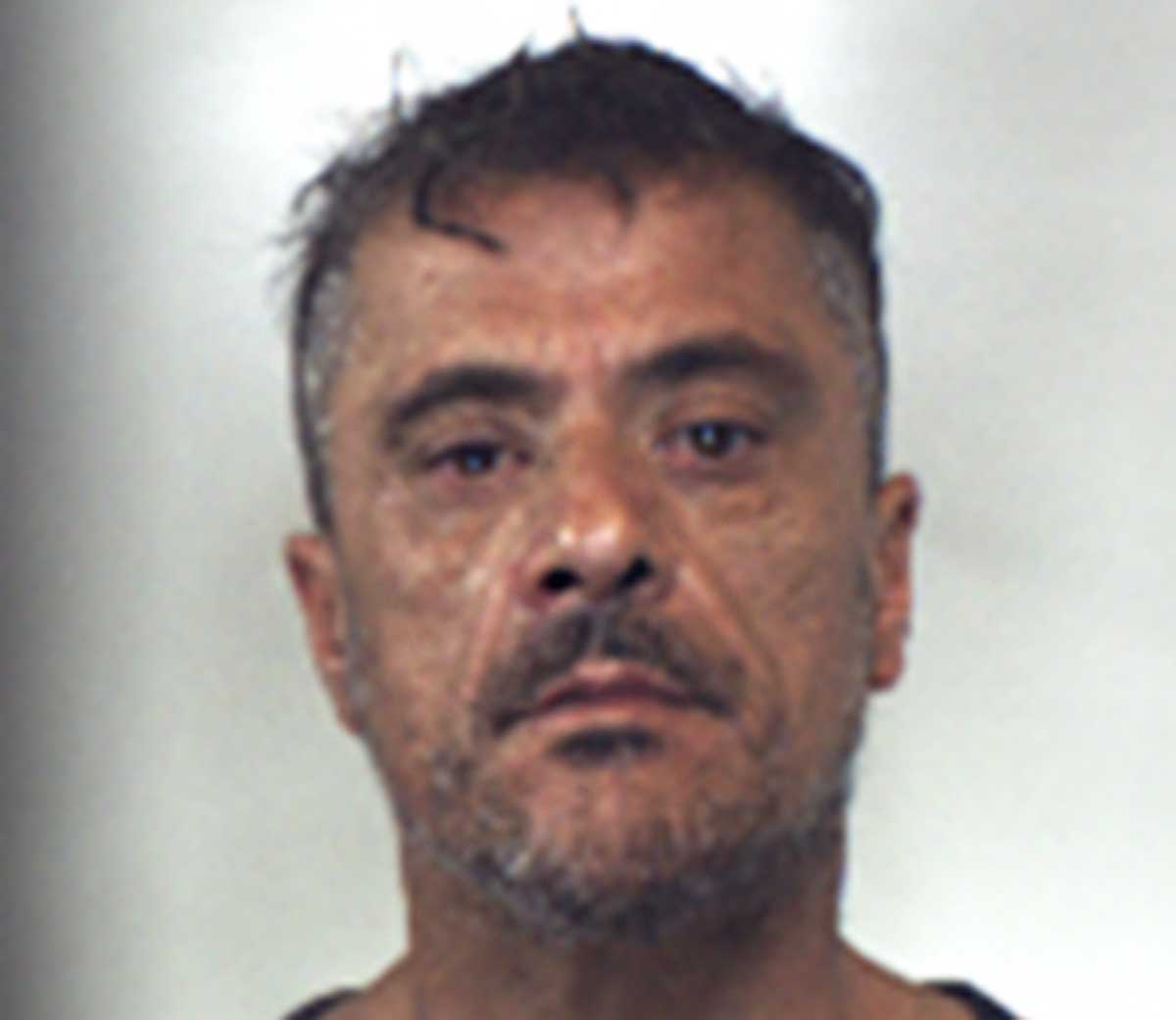 Soriano nel Cimino – Si finge impiegato delle Poste e si fa consegnare soldi e gioielli, denunciato uomo