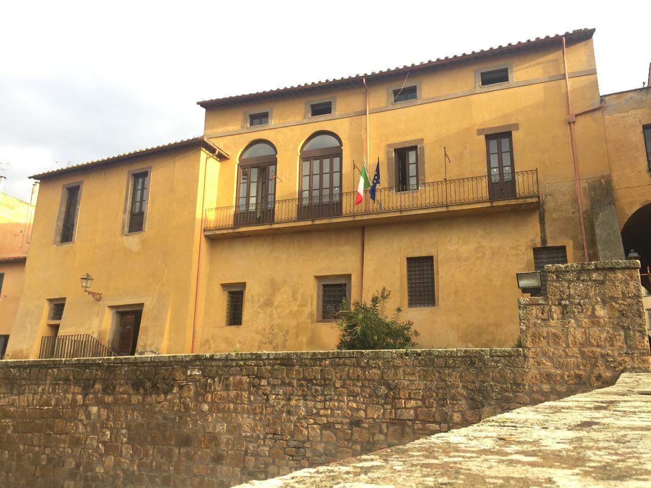 Tuscania – 50 anni di Liceo “Galileo Galilei”,  al via i festeggiamenti con gli ex alunni