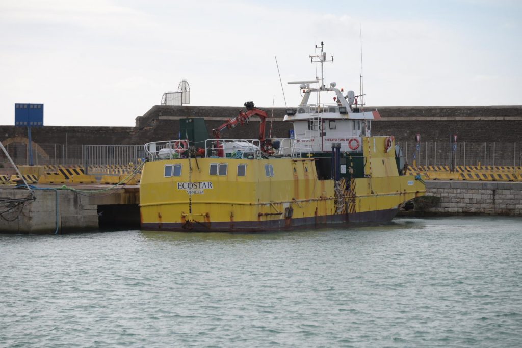Porto di Civitavecchia, trovato l’accordo per l’antinquinamento: il servizio passa da Petroli Investimenti a Tecnomate