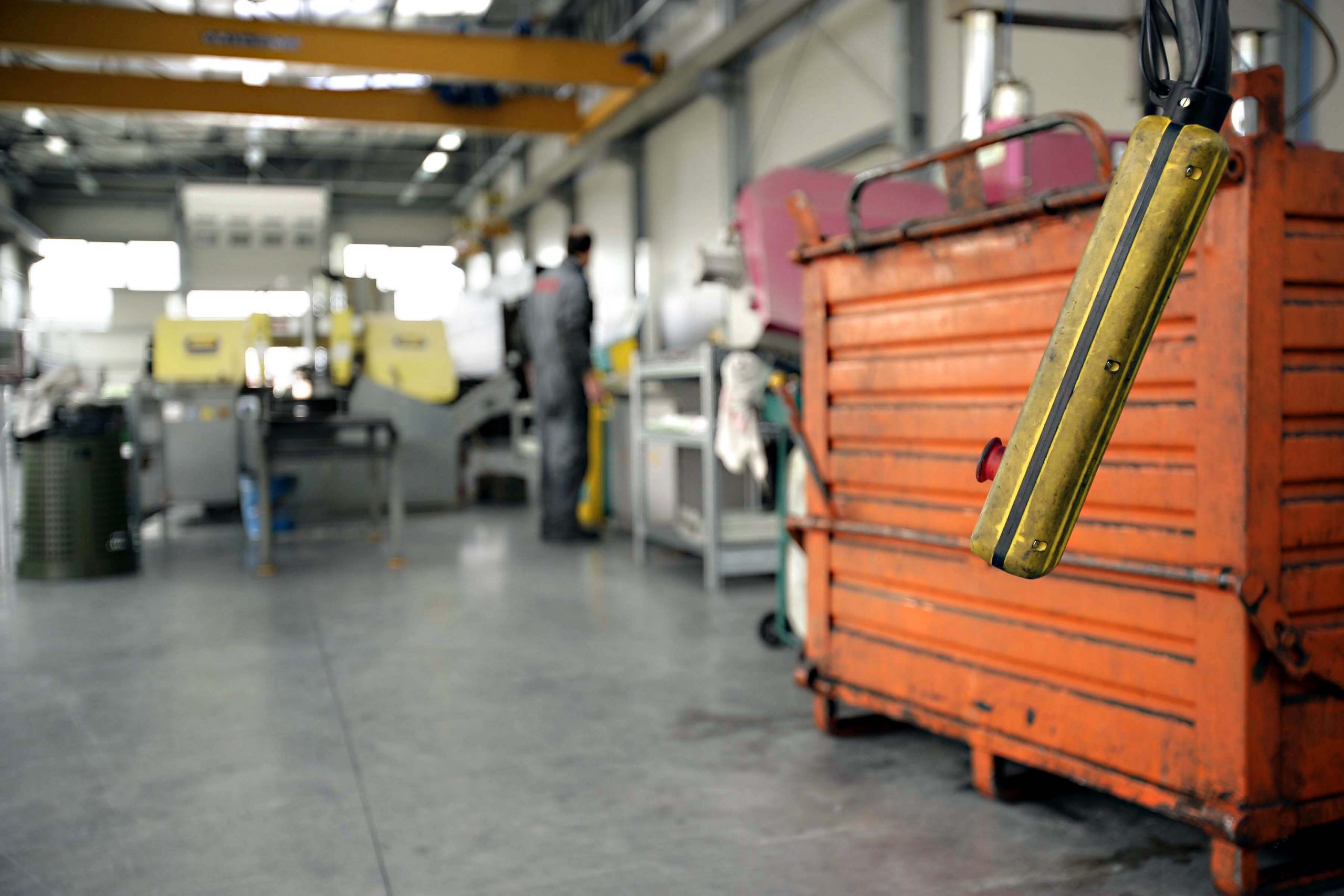 Fonte Nuova – Operaio muore schiacciato da pannelli cemento, indagine per omicidio colposo