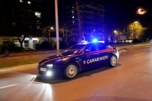 Castrocielo – Ladri affrontano con estintori i carabinieri durante rapina al Conad