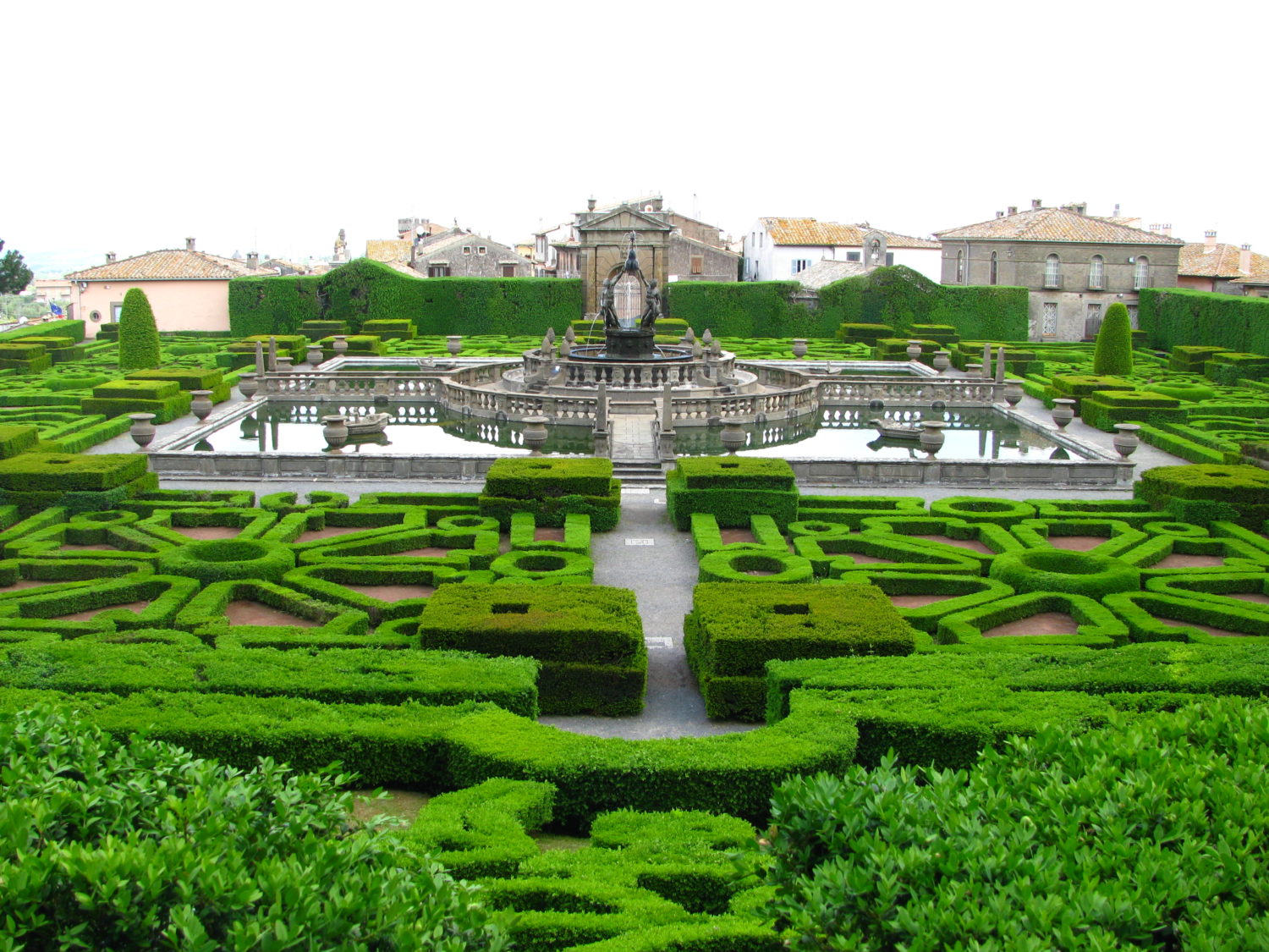 “Giardiniere per parchi storici”, bando della Regione Lazio