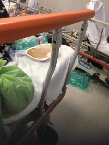 “Caccia” alla barella e pazienti nei corridoi: l’incubo del Pronto Soccorso di Belcolle