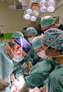 Chirurgia oncologica a Belcolle: asportato raro tumore dalla vena cava