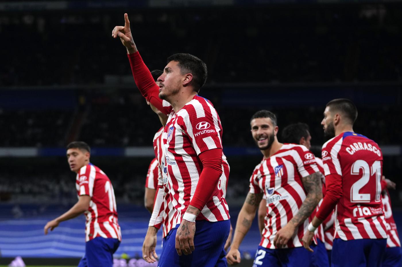 Calcio Estero. L’Atletico inchioda il Real: pari e patta al Bernabeu. Barcellona in fuga Liga