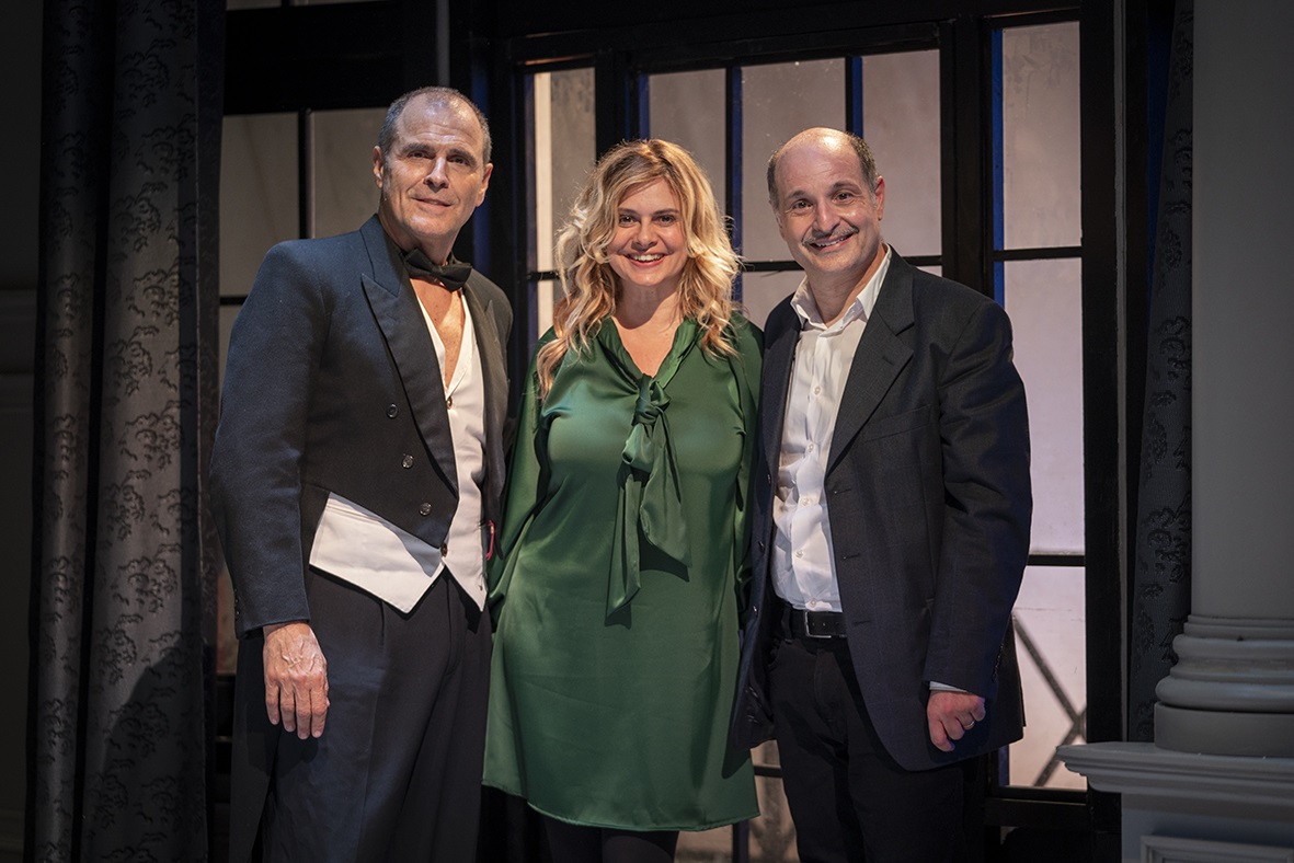 “Buoni da morire”, in scena al Traiano Debora Caprioglio, Pino Quartullo e Gianluca Ramazzotti