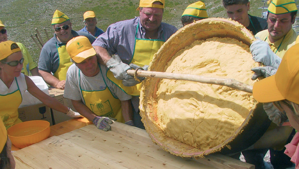 Cent’anni di Polenta con sugo di magro, si festeggia a Castel di Tora