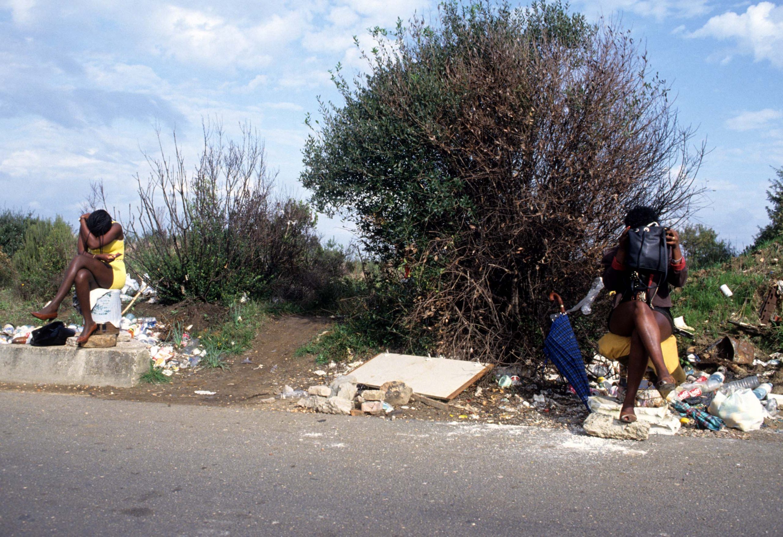 Frosinone – Prostituta picchiata e rapinata, arrestati 2 giovani