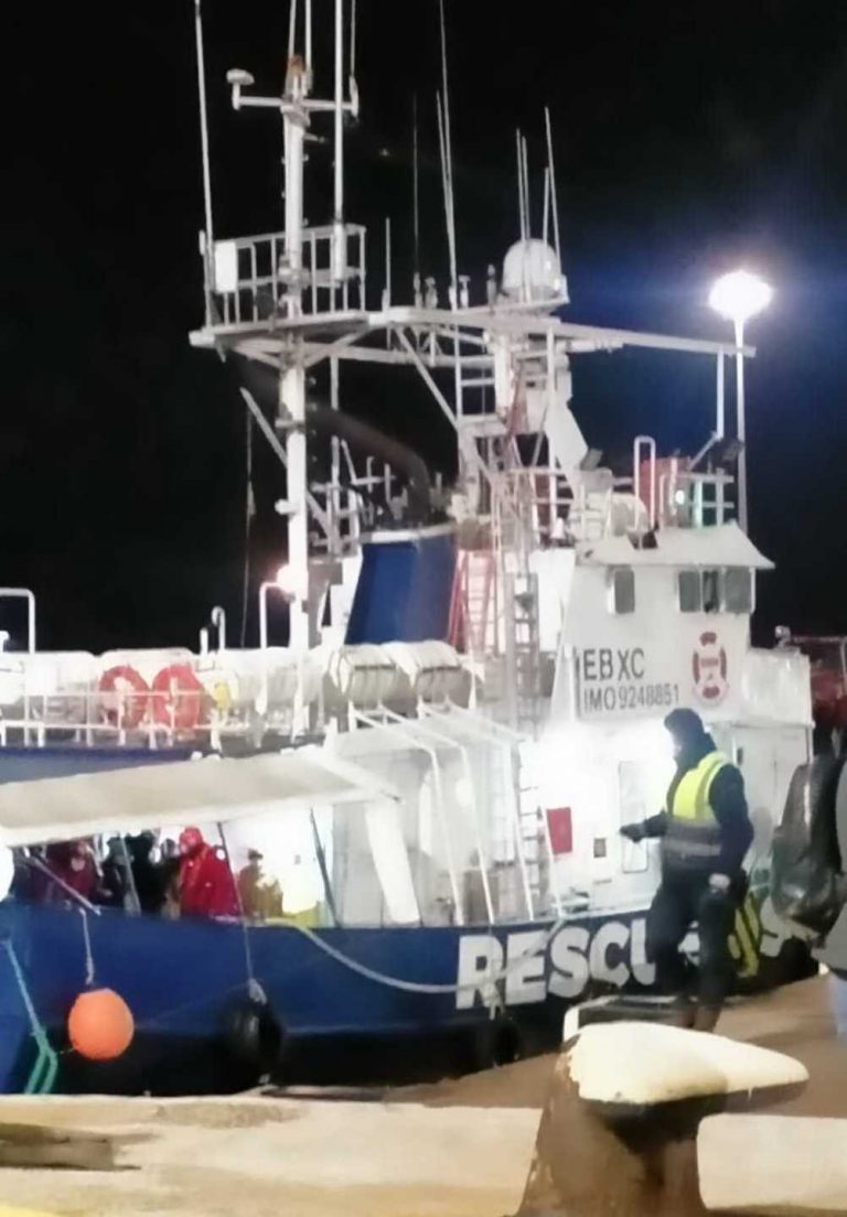 Civitavecchia, sbarcati nella notte i primi 31 migranti