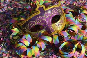 Cerveteri: Sabato Grasso in piazza tra giocolieri, maghi e mangiafuoco