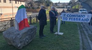 Vetralla – Inaugurato monumento a Lupattelli, la nipote: “I suoi resti arrivati in una cassetta”