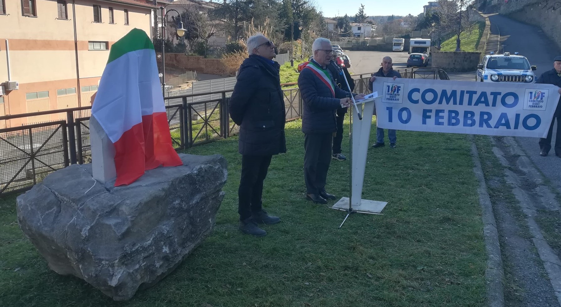 Vetralla – Inaugurato monumento a Lupattelli, la nipote: “I suoi resti arrivati in una cassetta”