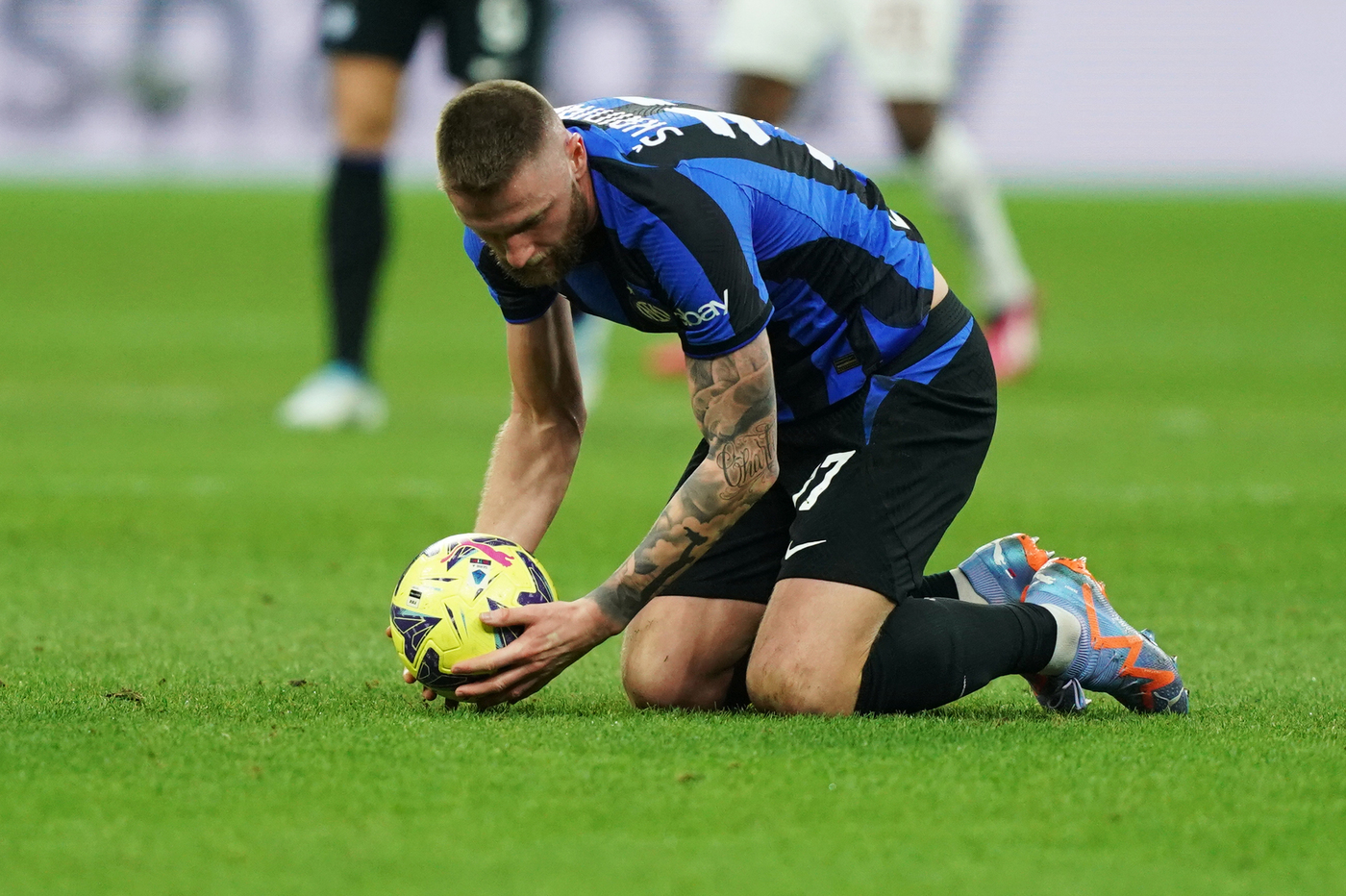 Inter, SOS Skriniar: mal di schiena, problema più lungo del previsto?