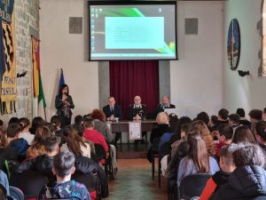 Bullismo e cyberbullismo, a Bolsena i Carabinieri incontrano gli studenti della scuola media