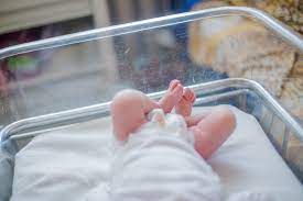 Circonciso in casa, muore neonato di venti giorni a Roma