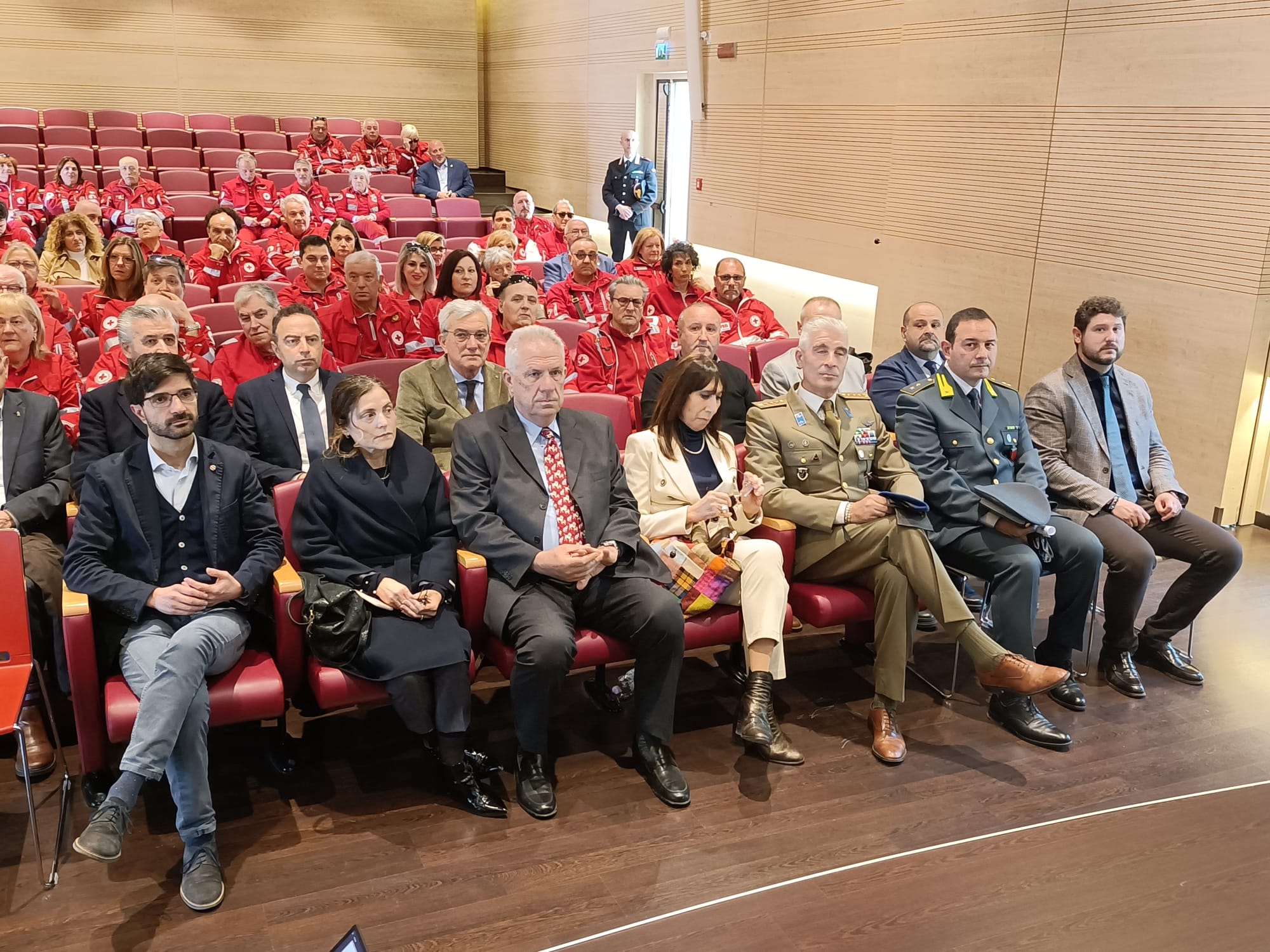 La Fondazione Carivit dona 25 defibrillatori di ultima generazione ai Comitati provinciali della Croce Rossa