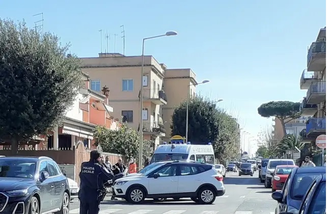 Ladispoli, altro incidente in pieno centro: 14enne ricoverata al Bambin Gesù