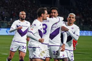 Mercato ultime ore, la Fiorentina cala il tris: Bove, Cataldi e Gosens