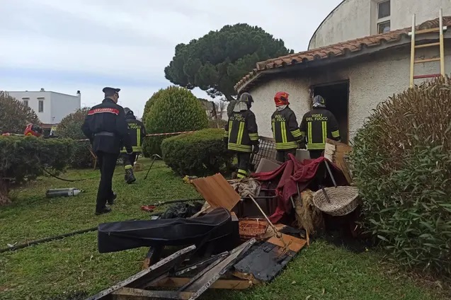 Cerenova, va a fuoco la sacrestia di San Francesco: paura tra i fedeli