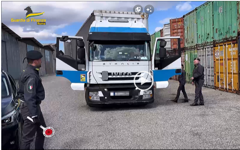 Fiumicino, le Fiamme Gialle intercettano Tir con 650 kg di hashish a bordo: arrestato il conducente