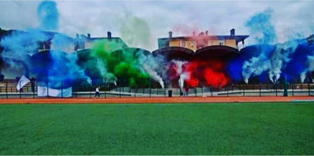 Latina – Petardi e fumogeni durante incontro di calcio Itri-M.S. Biagio, denunciato 22enne