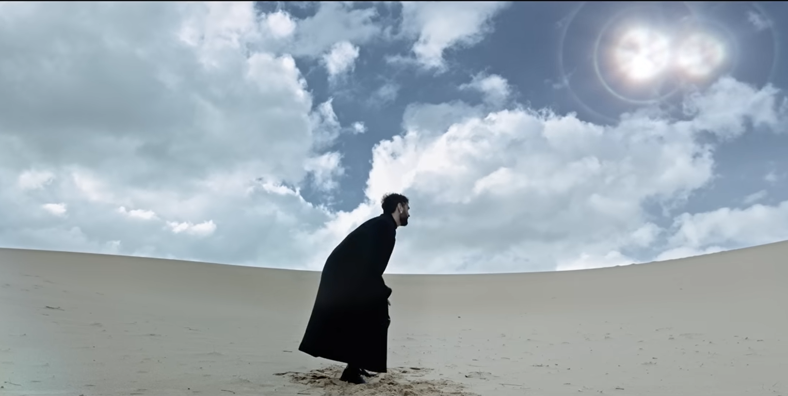 Bufera per parole Mengoni su spiaggia sarda, sindaco infuriato