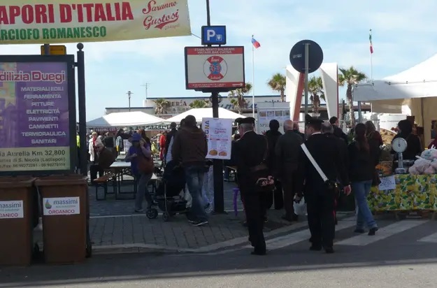 Ladispoli, sagra del carciofo: partenza col botto. E stasera grande attesa per Le Vibrazioni