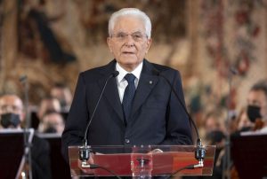 Mattarella “Omofobia insopportabile piaga sociale”