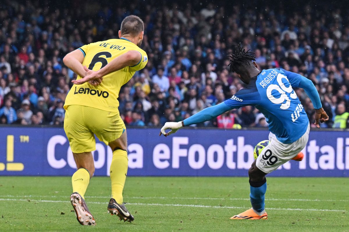 Napoli, tris all’Inter. Ma Spalletti sempre più lontano..